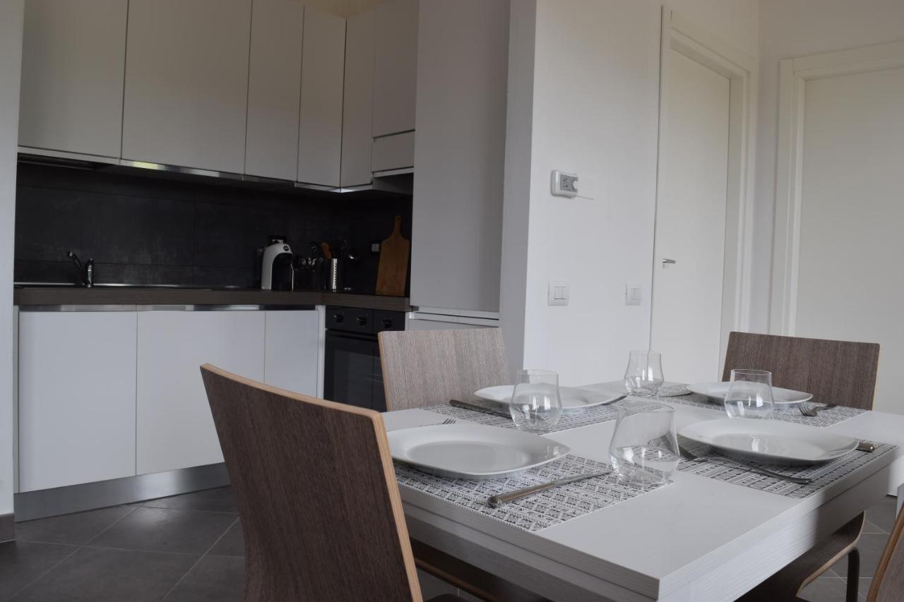 Residence Il Piviere App 7 With Private Garden Каламброне Екстериор снимка