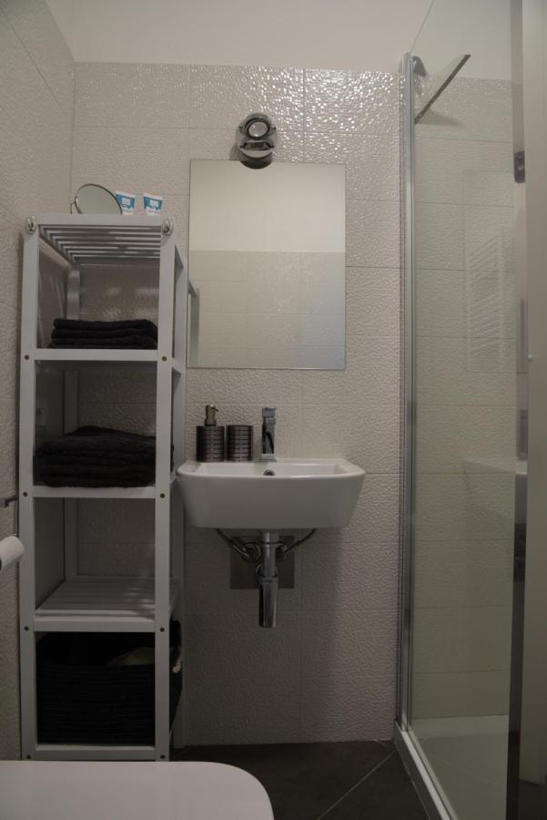 Residence Il Piviere App 7 With Private Garden Каламброне Екстериор снимка